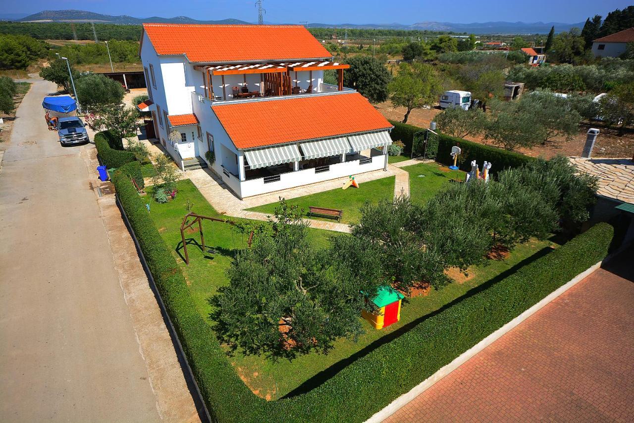 Apartments Belegrata Biograd Na Moru Exterior foto