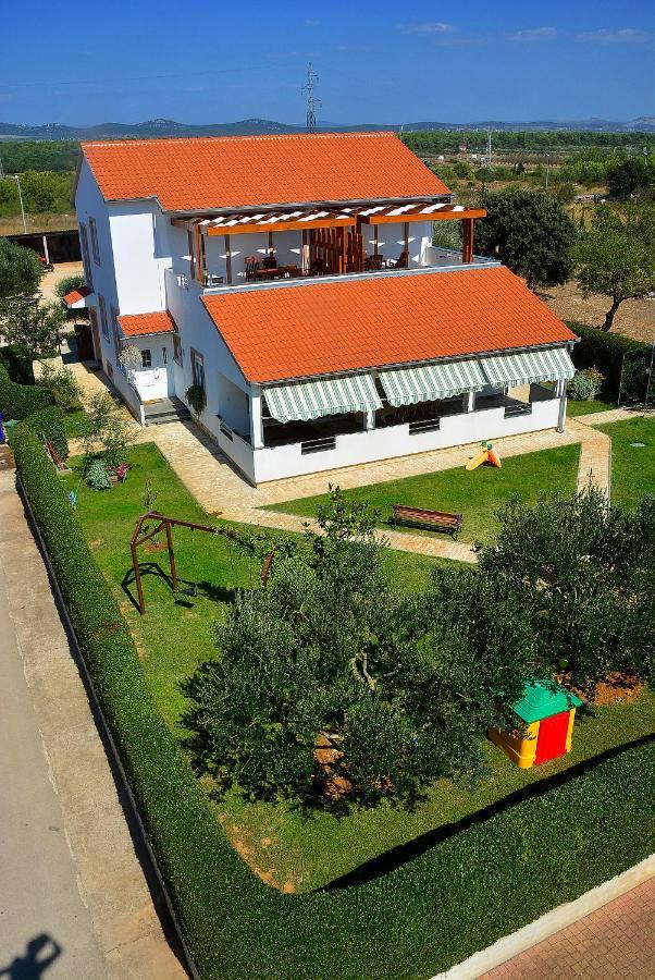 Apartments Belegrata Biograd Na Moru Exterior foto